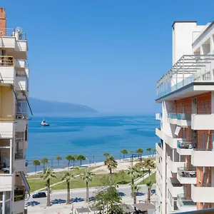 Couette-café Imperial Visar, Vlorë